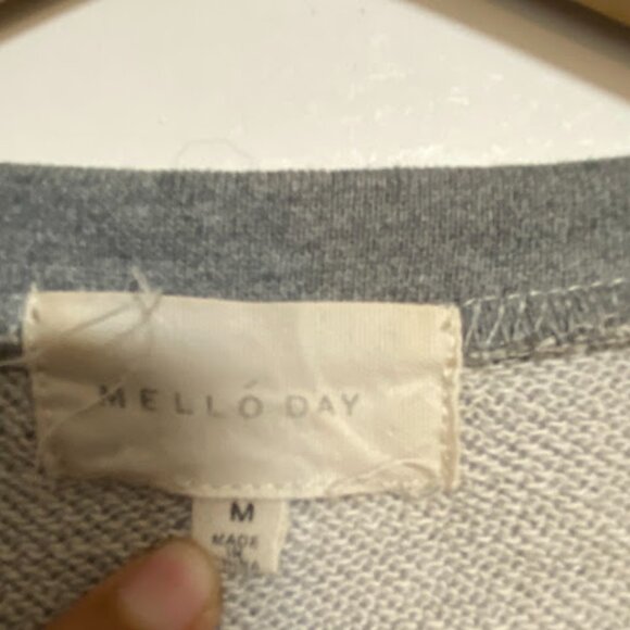 Mello Day Grey Striped Contrast Women's Sweatshirt Size M - Picture 7 of 8